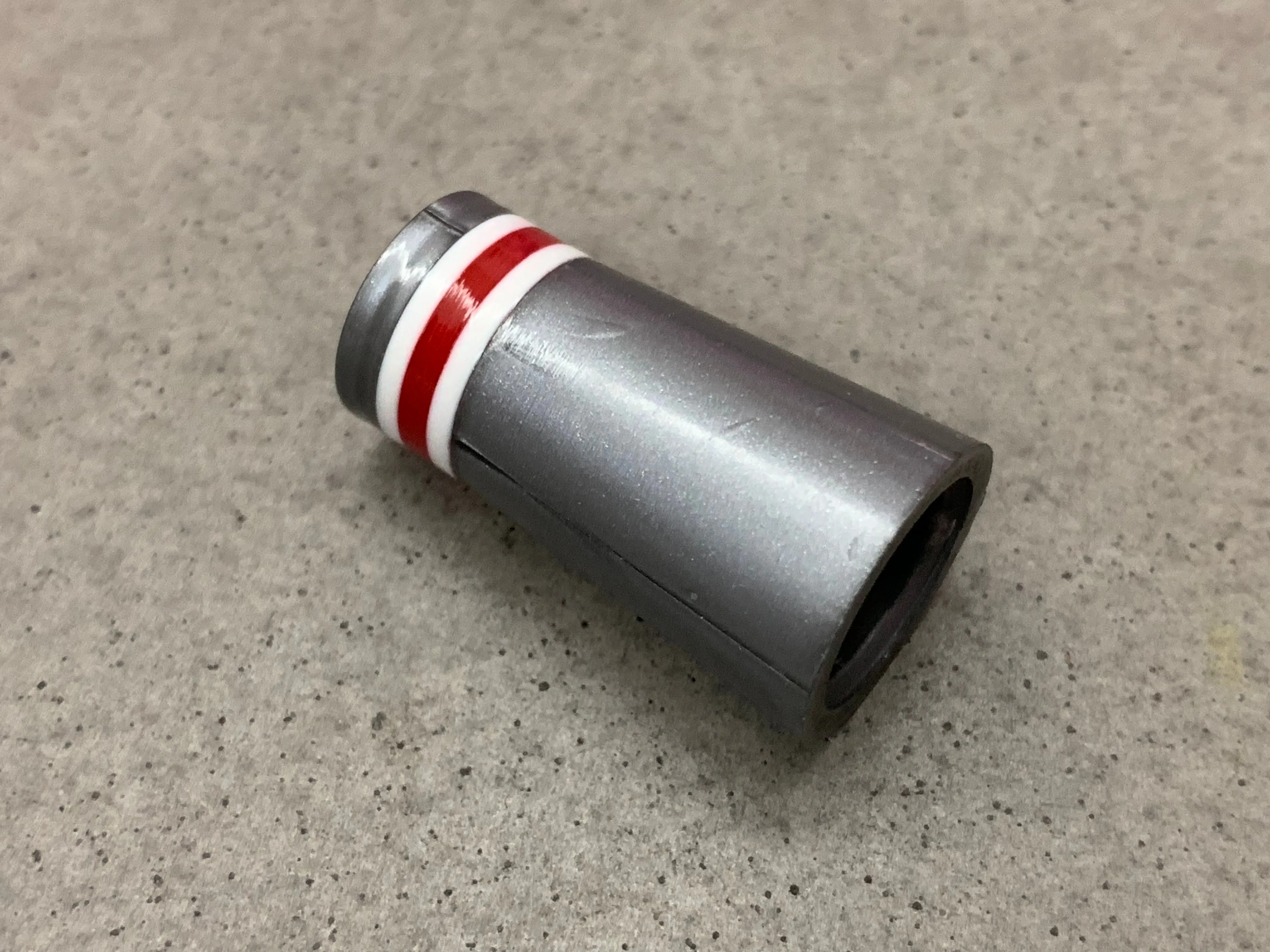 Flat-Top 12 Ferrules Metallic Silver with White and Red Stripes